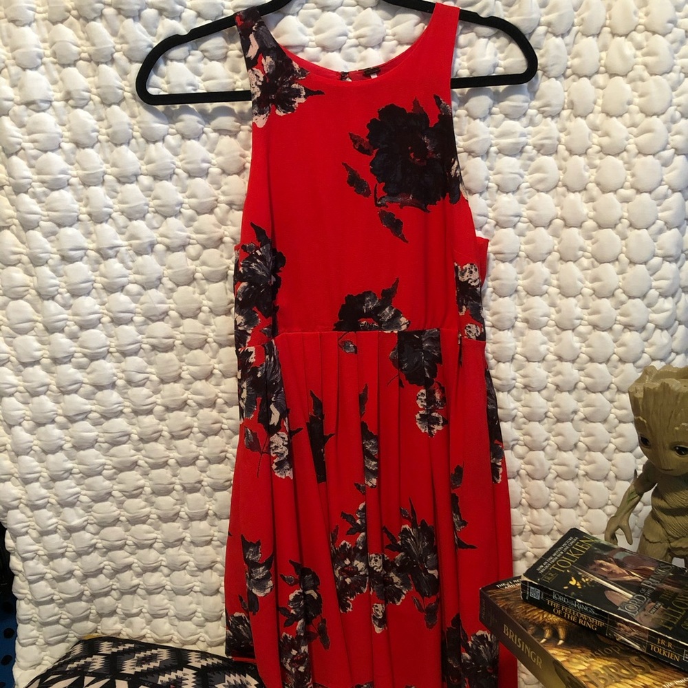 Red Tank Top Dress With Pockets!!
